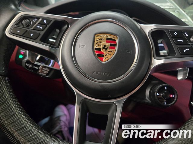 Porsche Cayenne 2022 — photo 18