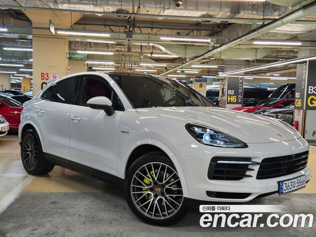 Porsche Cayenne 2022 — photo 20