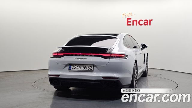 Porsche Panamera 2023 — photo 4