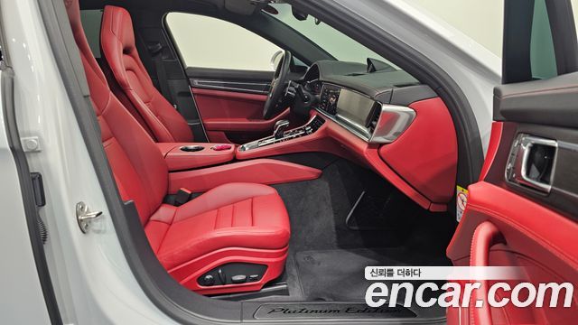 Porsche Panamera 2023 — photo 11