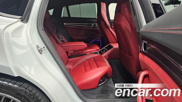 Porsche Panamera 2023 — photo 12