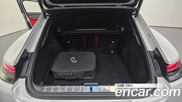 Porsche Panamera 2023 — photo 20