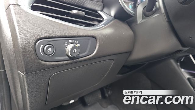 Chevrolet Korea Malibu 2018 — photo 14