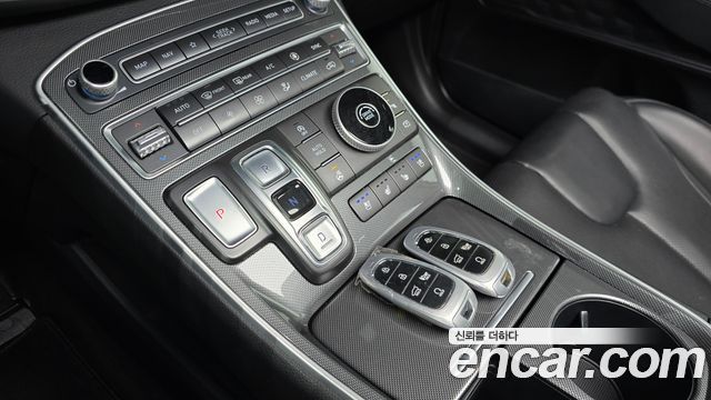 Hyundai Santafe 2021 — photo 9