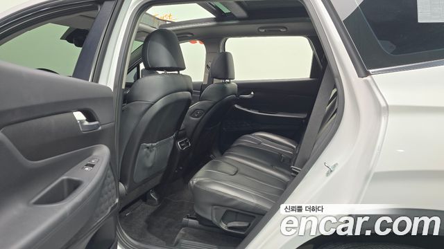 Hyundai Santafe 2021 — photo 12