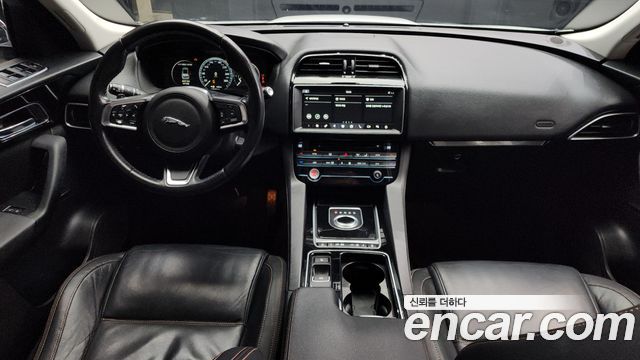 Jaguar F-PACE 2018 — photo 7
