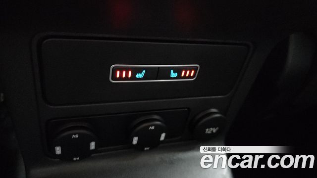 Jaguar F-PACE 2018 — photo 19