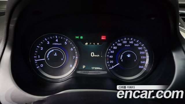 Hyundai Grandeur 2015 — photo 8