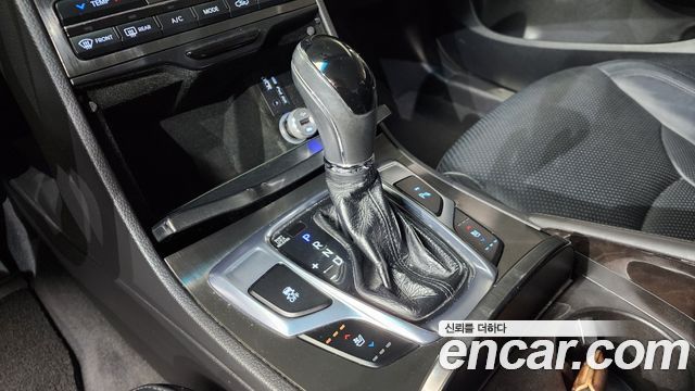 Hyundai Grandeur 2015 — photo 9