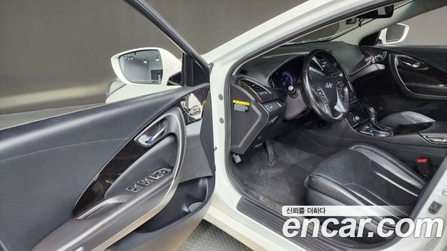 Hyundai Grandeur 2015 — photo 11