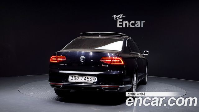 Volkswagen Passat 2018 — photo 4