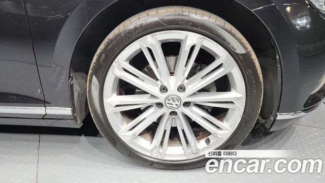 Volkswagen Passat 2018 — photo 5