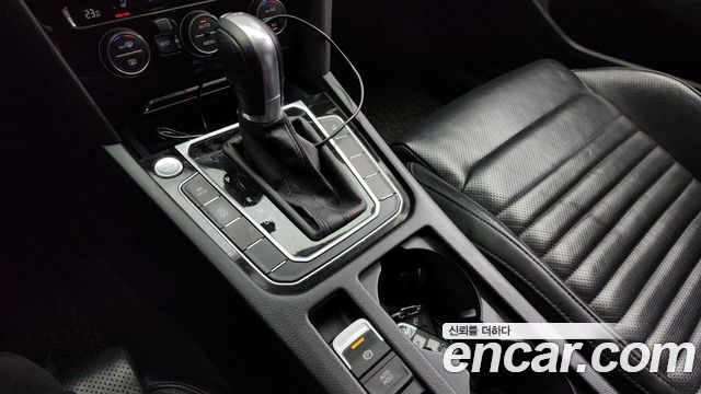 Volkswagen Passat 2018 — photo 9