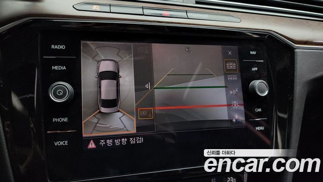 Volkswagen Passat 2018 — photo 15