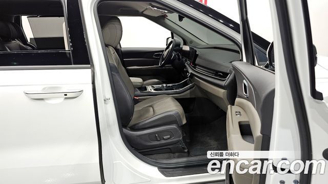 Kia Canival 2024 — photo 11