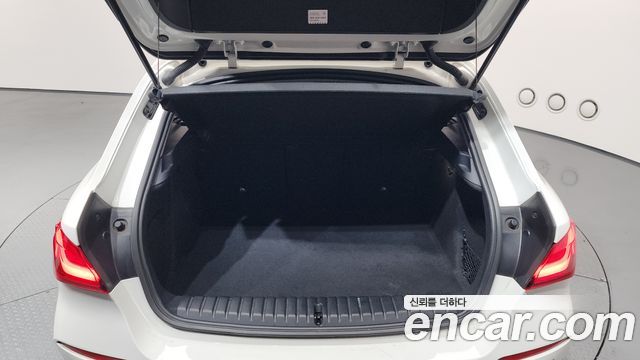 BMW 1-Series 2022 — photo 20