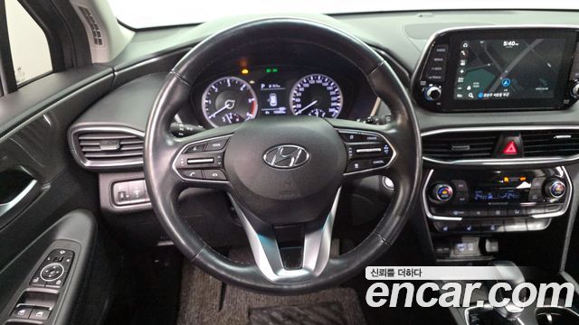Hyundai Santafe 2019 — photo 13