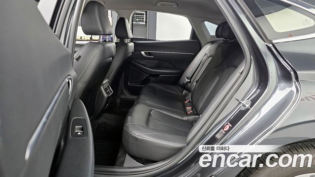 Hyundai Sonata 2020 — photo 12