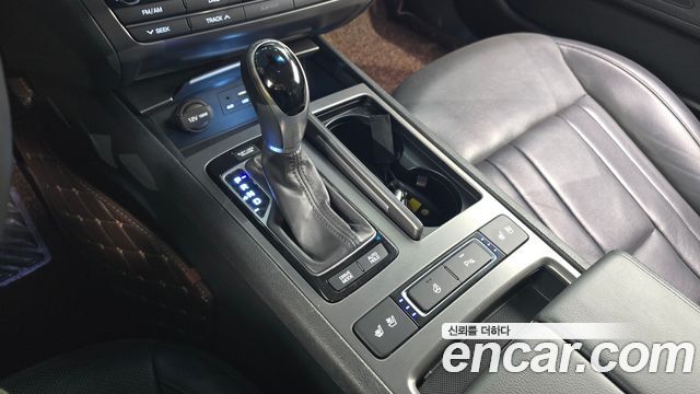 Hyundai Genesis 2016 — photo 9