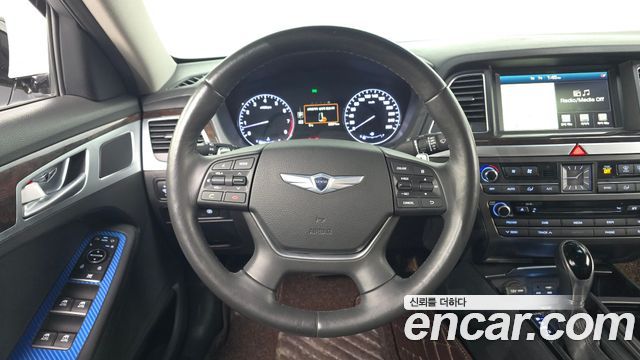 Hyundai Genesis 2016 — photo 13