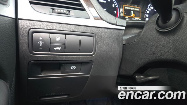Hyundai Genesis 2016 — photo 16