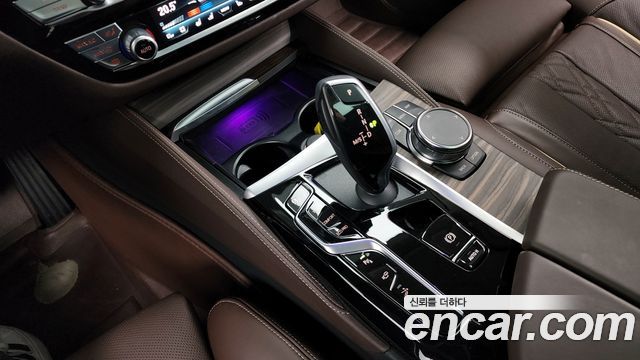 BMW Gran Turismo 2023 — photo 9