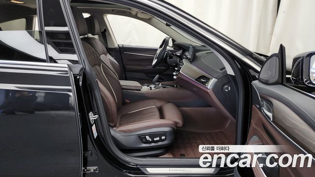 BMW Gran Turismo 2023 — photo 11