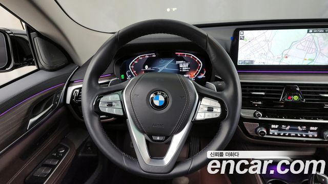 BMW Gran Turismo 2023 — photo 13