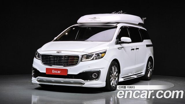 Kia Canival 2017 — photo 1