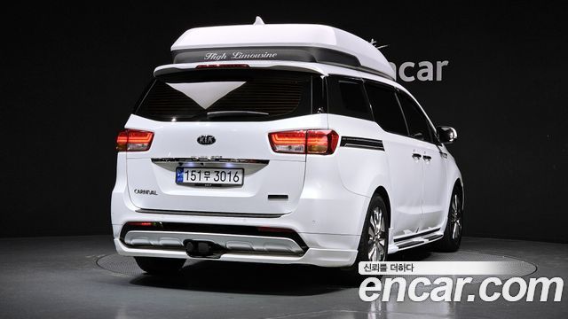 Kia Canival 2017 — photo 2