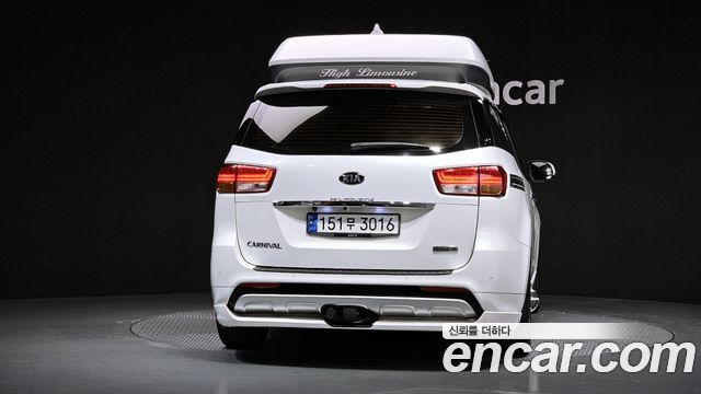 Kia Canival 2017 — photo 4