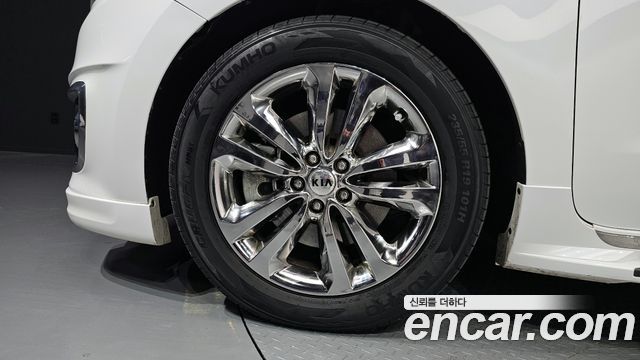 Kia Canival 2017 — photo 5