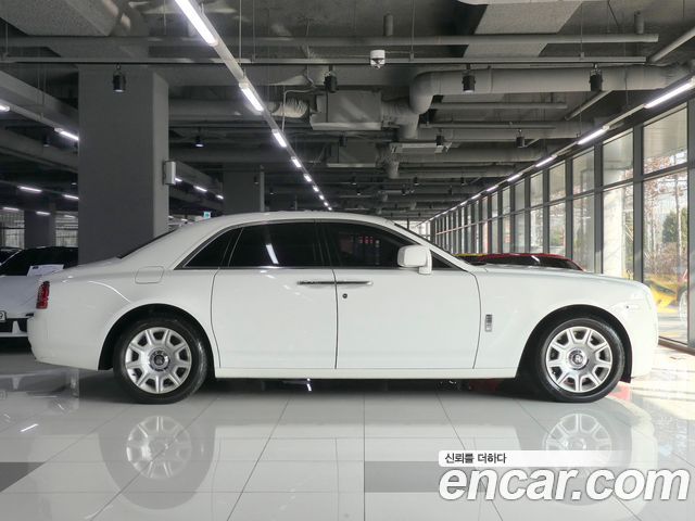 Rolls-Royce Ghost 2011 — photo 2