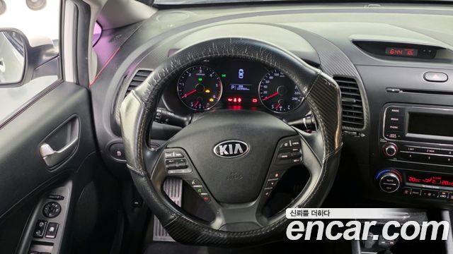Kia K3 2015 — photo 13