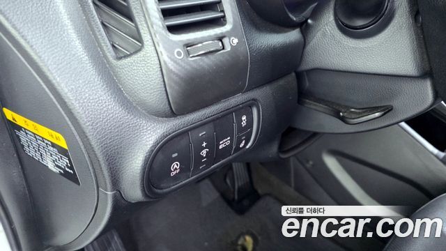 Kia K3 2015 — photo 17