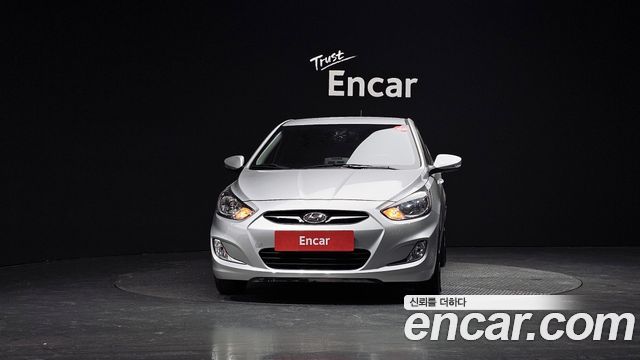 Hyundai Accent 2012 — photo 3