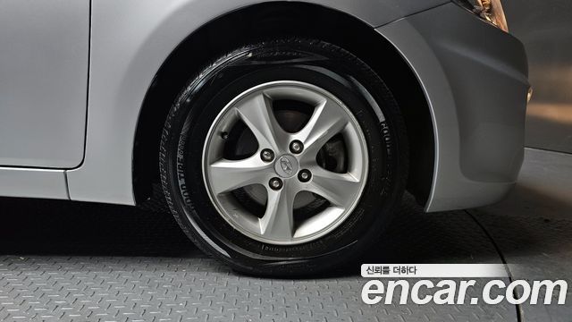 Hyundai Accent 2012 — photo 5