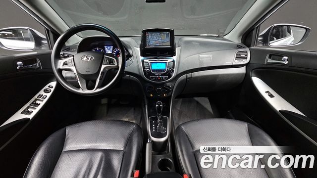 Hyundai Accent 2012 — photo 7