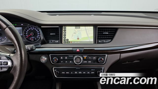Kia K7 2019 — photo 14