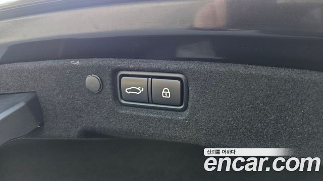 Kia K7 2019 — photo 20