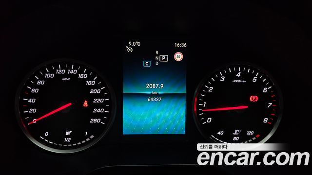 Mercedes-Benz C-Class 2019 — photo 8