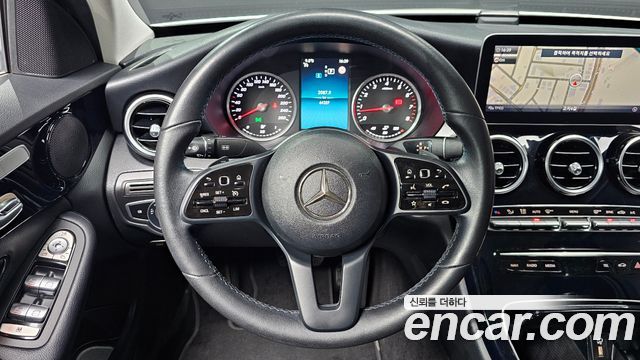 Mercedes-Benz C-Class 2019 — photo 13