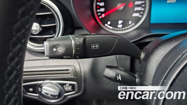 Mercedes-Benz C-Class 2019 — photo 14