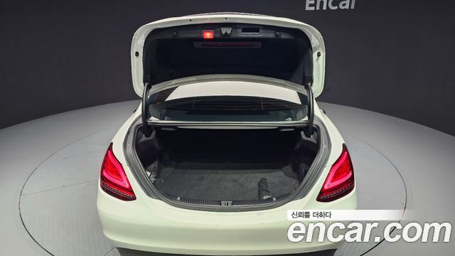 Mercedes-Benz C-Class 2019 — photo 20
