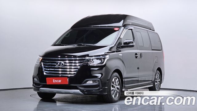 Hyundai Starex 2021 — photo 1