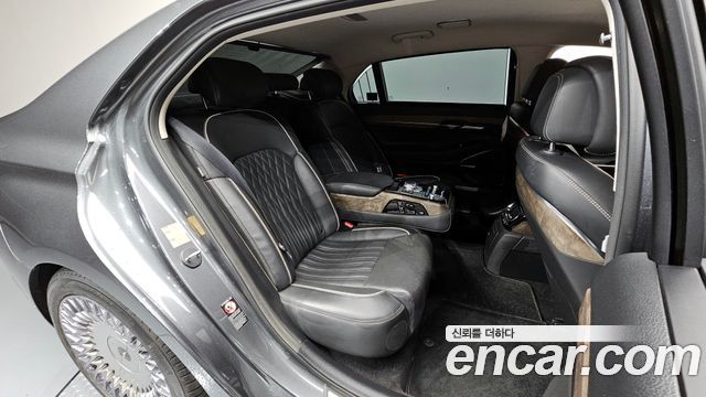 Genesis G90 2019 — photo 12