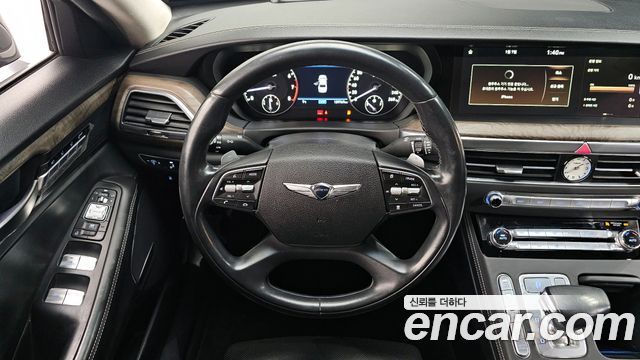 Genesis G90 2019 — photo 13