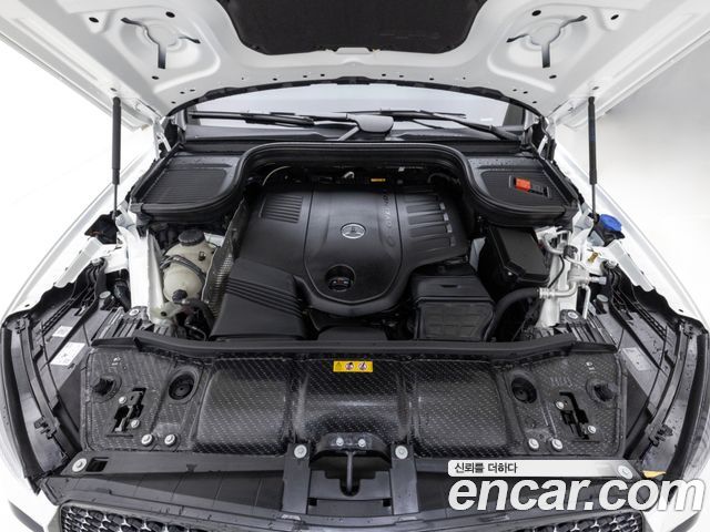 Mercedes-Benz GLE-Class 2025 — photo 10