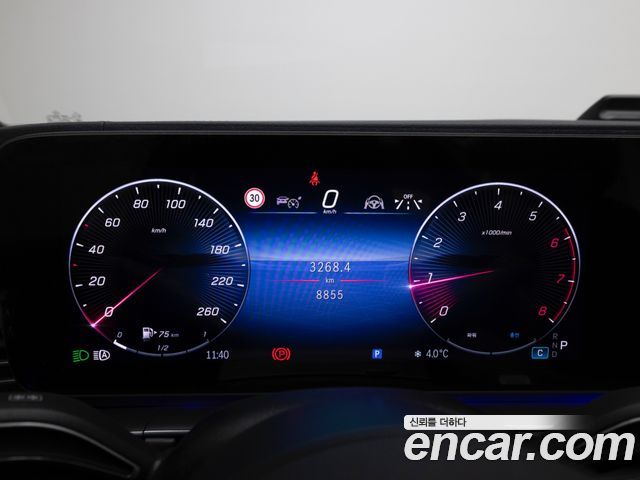 Mercedes-Benz GLE-Class 2025 — photo 11