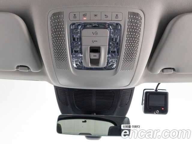 Mercedes-Benz GLE-Class 2025 — photo 16